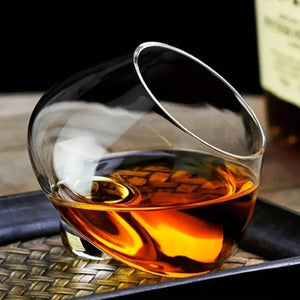 Copo de whisky cristal Lumi Homi em bar em casa premium