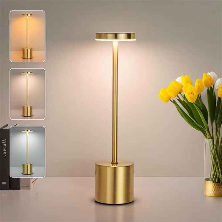 Luminária de Mesa em Led Recarregável Dourada Modelo Orbi