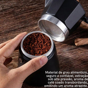 Vista superior da cafeteira moka preta Torino com tampa aberta