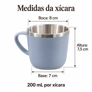 Medidas da xícara azul: altura 7,5 cm, boca 8 cm, base 7 cm e capacidade 200 mL
