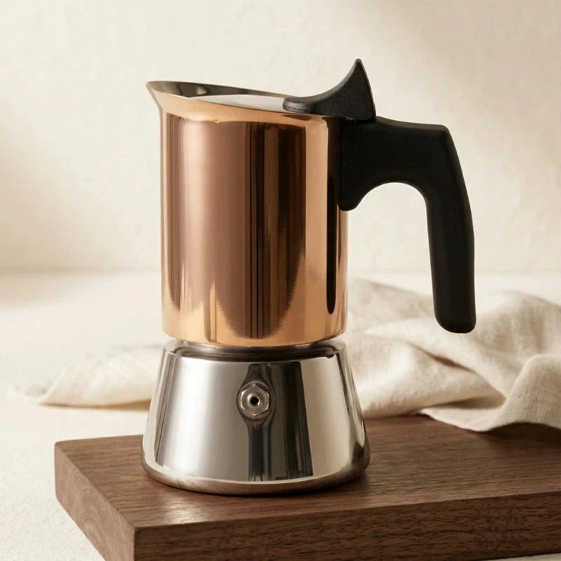 Detalhe do acabamento cobre da cafeteira italiana Palermo