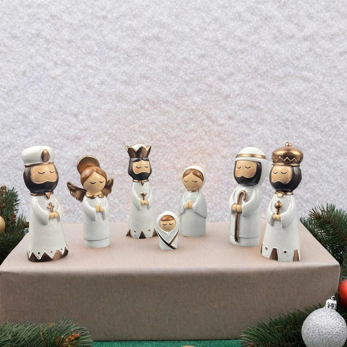 Conjunto de sete figuras do Presépio de Natal Mini em base natalina
