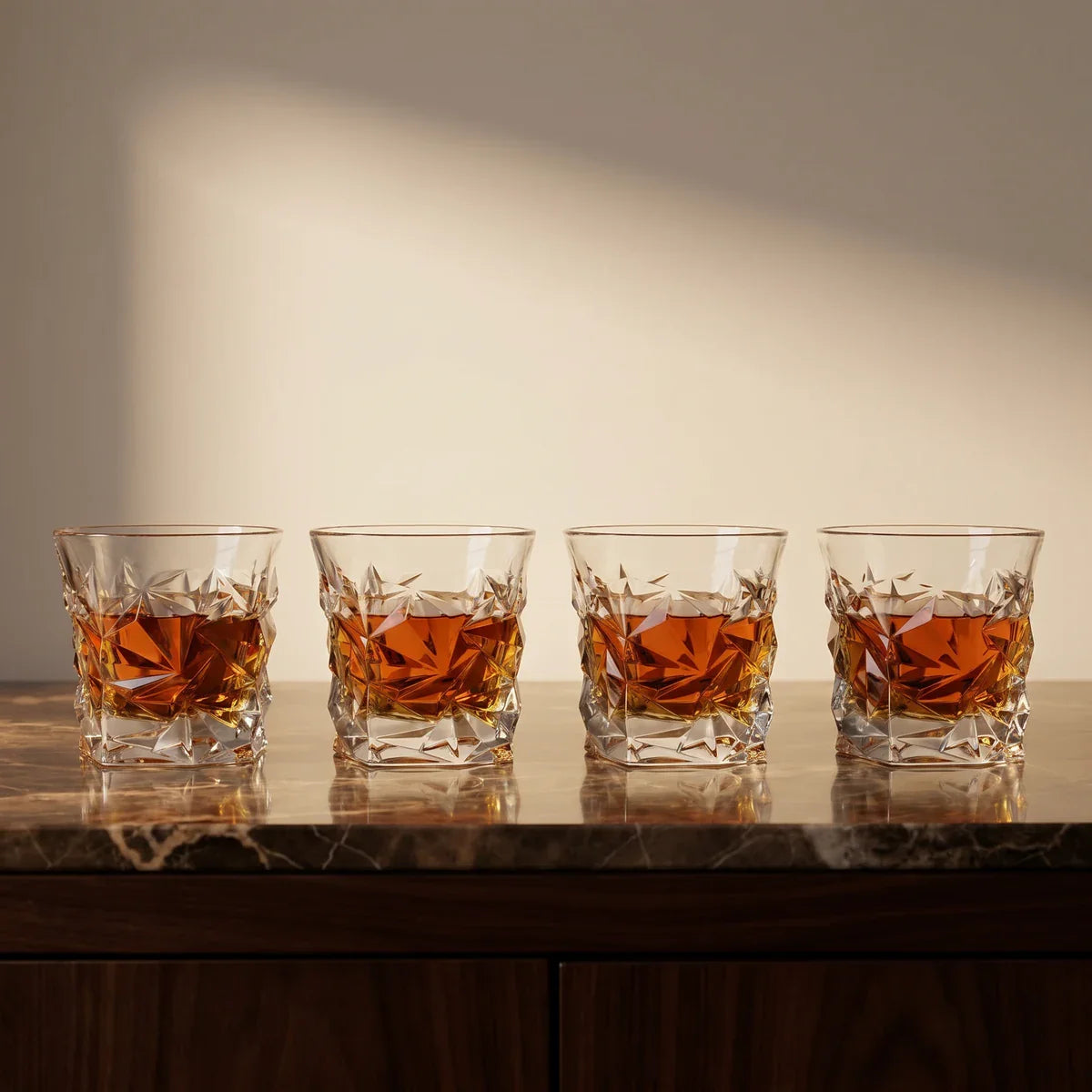 Kit com 4 copos de whisky Diamond Lumi Homi