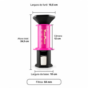 Medidas da Aeropress Cafeteira YuroPress Rosa: altura 24,5 cm, funil 10,5 cm, base 10 cm, câmara 12 cm e filtros 64 mm