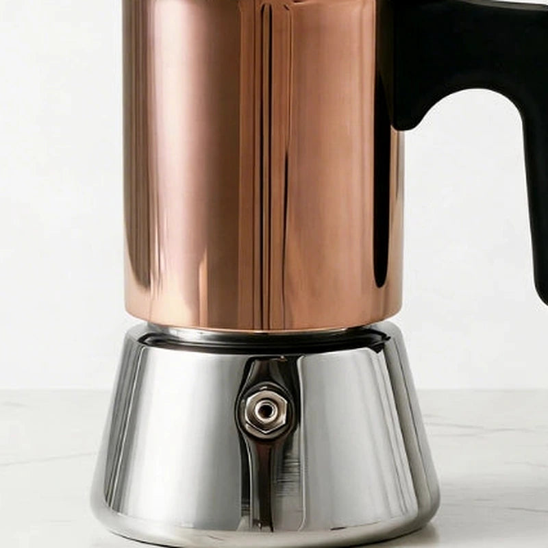 Detalhe da valvula de seguranca e acabamento inox cobre da cafeteira Palermo