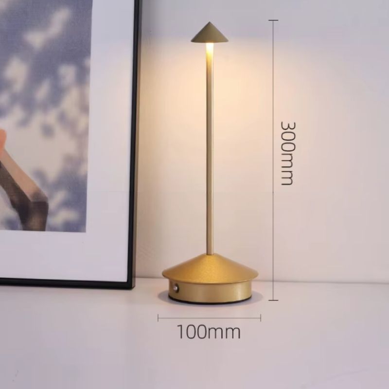 Luminaria-de-Mesa-em-Led-Recarregavel-Dourada-Modelo-Vellum-55