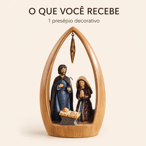 Conteúdo da caixa com um presépio Sagrada Família amadeirado